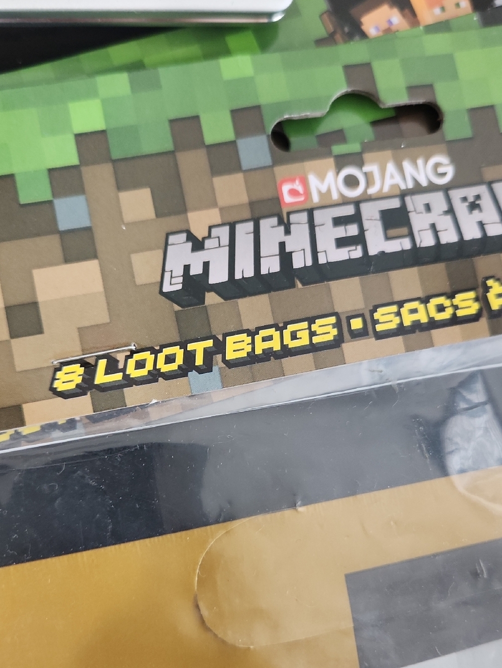 Minecraft Birthday Banner + 24 Loot Bags - Picture 3 of 3